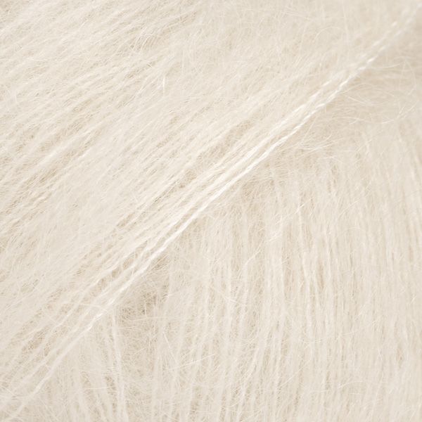 DROPS Kid-Silk Uni Color Garn - 25 g - Marzipan DROPS Kid-Silk Uni Color Garn - 25 g - Marzipan
