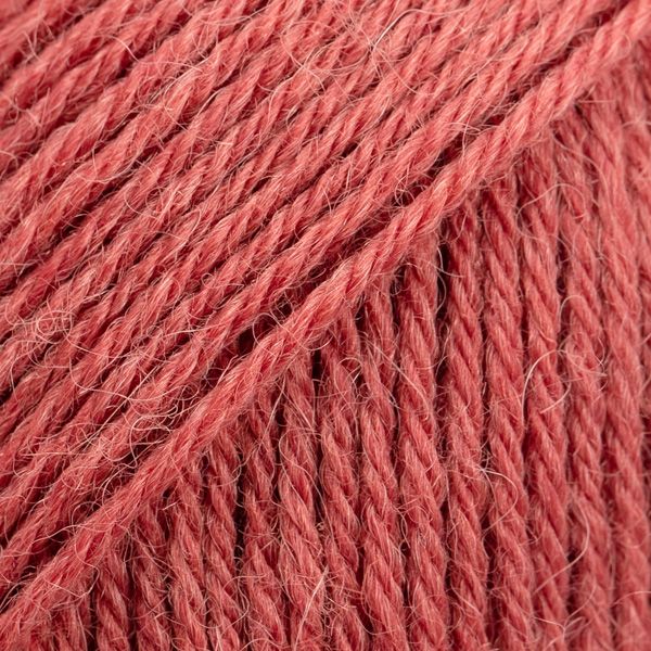 DROPS Nord Uni Color Garn - 50 g - Red Brick DROPS Nord Uni Color Garn - 50 g - Red Brick