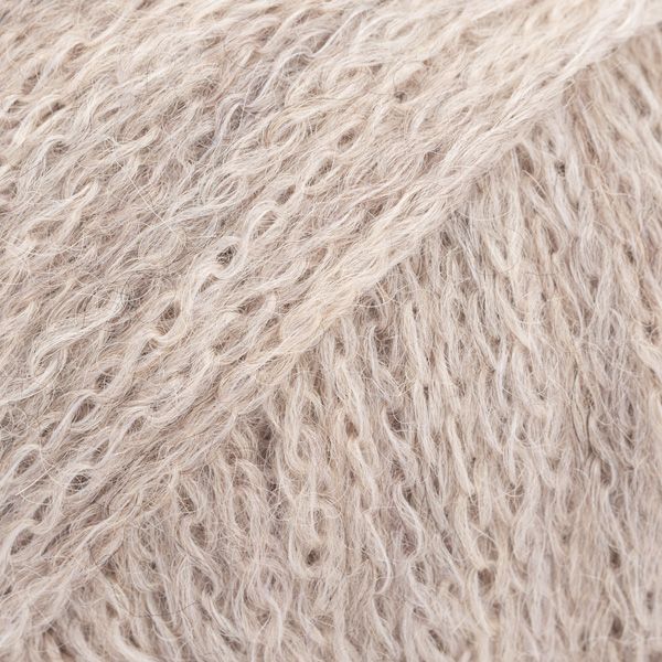 DROPS Sky Uni Color Garn - 50 g - Sand DROPS Sky Uni Color Garn - 50 g - Sand