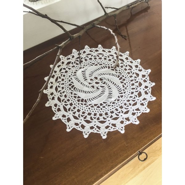Hkelanleitung - Gehkeltes Tuch (D 29 cm)
