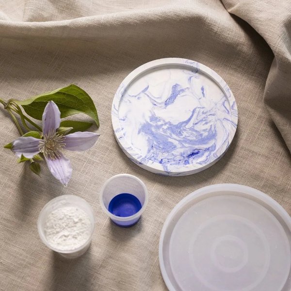 DIY Kit Kunstharzguss, rundes Tablett mit Marmorierung