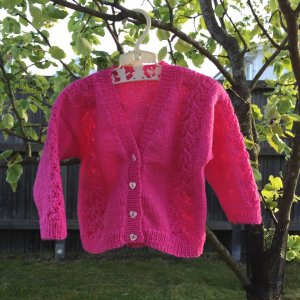 Strickmuster - Set aus Kleid und Strickjacke für Kinder Strickmuster - Set aus Kleid und Strickjacke für Kinder
