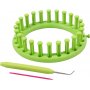 Stricken mit Nadel und Haken