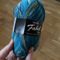 Kundenbild DROPS Fable Print Garn - 50 g - Blaues Meer (162)