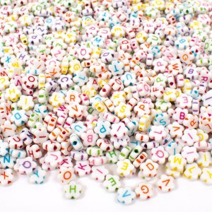 Buchstabenperlen Blumen - 9 mm - 200 g - 920 Stk Buchstabenperlen Blumen - 9 mm - 200 g - 920 Stk