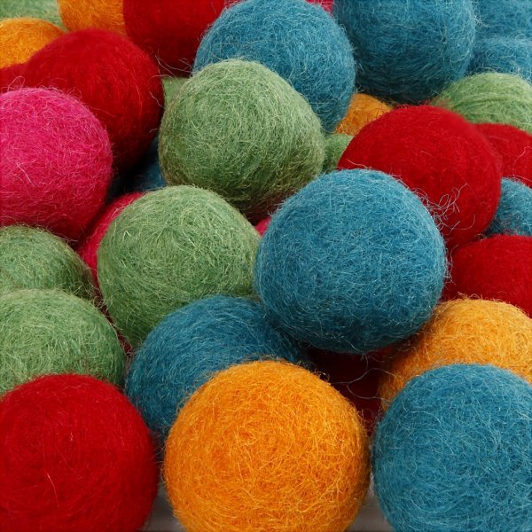 Wollperlen - kr�ftige Farben - 64 Stk