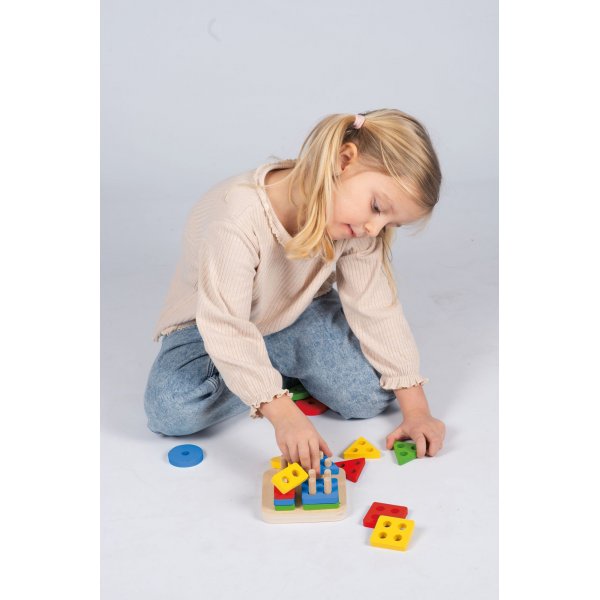 Passendes Spiel zu geometrischen Formen Passendes Spiel zu geometrischen Formen