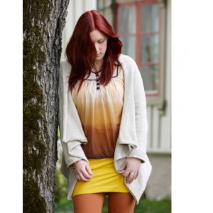 Strickmuster - Strickjacke von einer Seite zur anderen gestrickt Strickmuster - Strickjacke von einer Seite zur anderen gestrickt