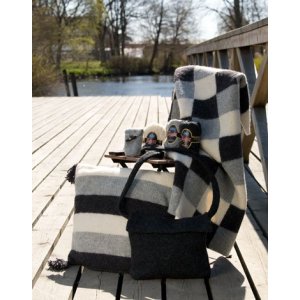 Strickanleitungen - gefilzte Decke, Kissen, Tasche und Handytasche Strickanleitungen - gefilzte Decke, Kissen, Tasche und Handytasche