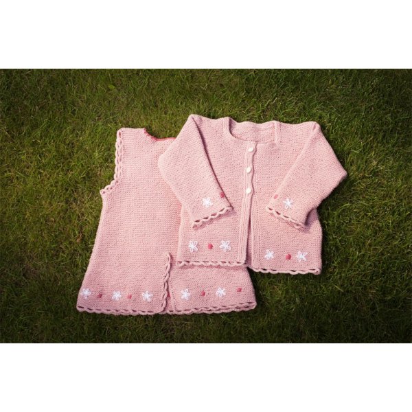 Strickmuster - Kraus rechts gestricktes Kleid und Strickjacke