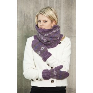 Strickmuster - Muster gestricktes übergroßes Poloshirt und Fäustlinge Strickmuster - Muster gestricktes übergroßes Poloshirt und Fäustlinge