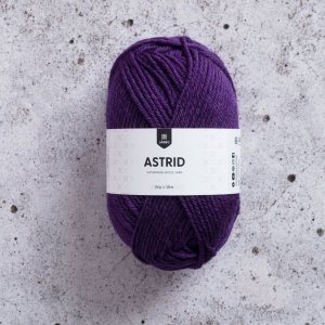 Astrid 50g - Perfekt lila Astrid 50g - Perfekt lila