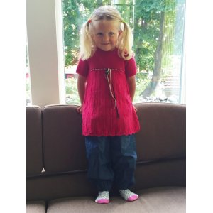 Strickanleitung - Kleid aus Öko-Babywolle Strickanleitung - Kleid aus Öko-Babywolle
