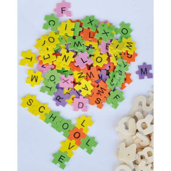 Puzzle-Buchstaben EVA
