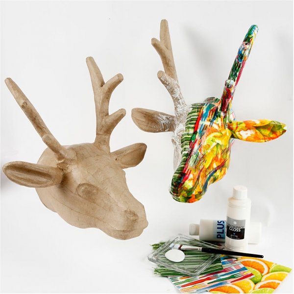 Hirschtrophäe aus Pappmaché Hirschtrophäe aus Pappmaché