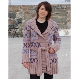 Strickanleitung - Muster gestrickter langer Cardigan Strickanleitung - Muster gestrickter langer Cardigan