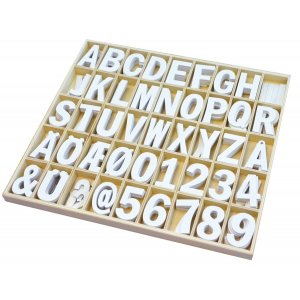 Buchstaben und Zahlen aus Holz Buchstaben und Zahlen aus Holz