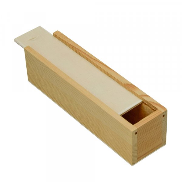 Unbehandelte Holzkiste mit Schiebedeckel
