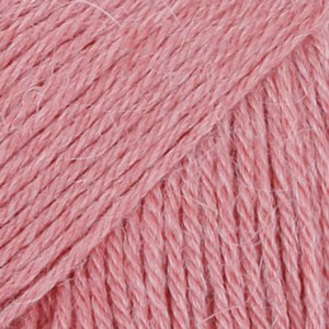 DROPS Nord Uni Color Garn - 50 g - Altrosa (13) DROPS Nord Uni Color Garn - 50 g - Altrosa (13)