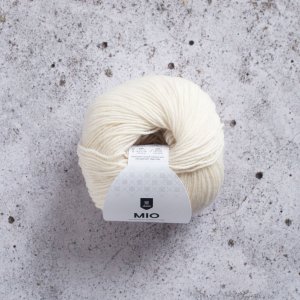 Mio 50g - Ecru Mio 50g - Ecru