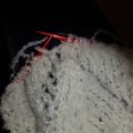 Kundenbild DROPS Alpaca Bouclé Uni Color Garn - 50 g - Natur (0100)