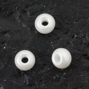Glaswachsperlen 5,5 mm Weiß - 30 Stk Glaswachsperlen 5,5 mm Weiß - 30 Stk