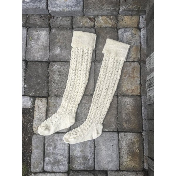 Strickanleitung - Lange gestrickte Socken